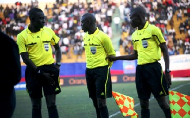 CAN 2015 : 44 sifflets retenus par la CAF dont 4 sénégalais