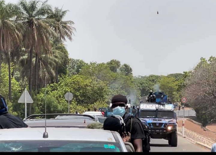 Yewwi Askan Wi condamne "vigoureusement" l'attaque du convoi de Sonko à Kolda