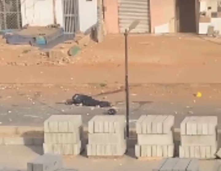 Affrontements aux Parcelles Assainies : cette image d'un policier sauvagement battu (vidéo)