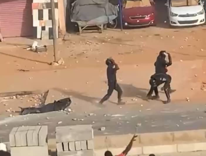 Parcelles Assainies: le policier sauvagement battu par des manifestants est hors de danger
