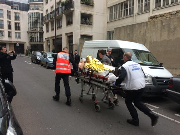 En direct Paris: Attaque du siège de "Charlie Hebdo", 11 morts dont 2 policiers (Photos)