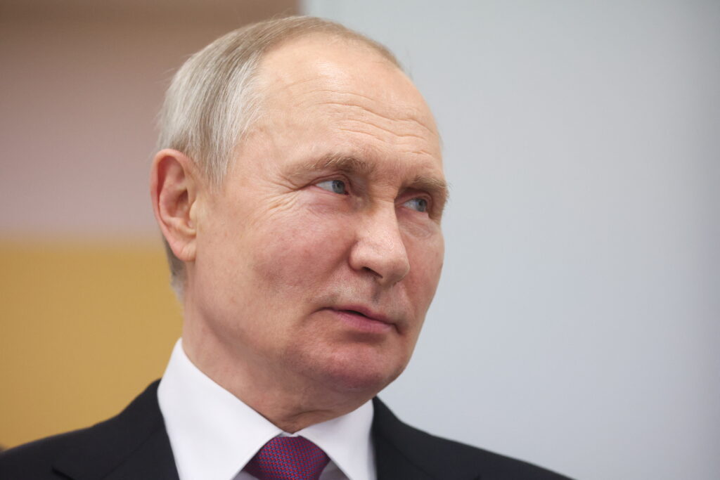 «Vladimir Poutine a effacé des dettes souveraines pour inciter des pays africains à acheter des armes russes»