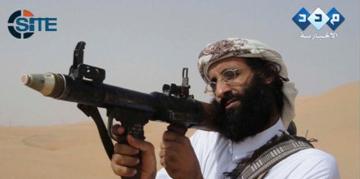 Anouar al-Awlaki, dans une capture vidéo rendue publique par SITE. L'idéologue d'Aqpa a été tué le 30 septembre 2011 lors d'une attaque de drone menée par l'agence américaine de renseignement CIA.
