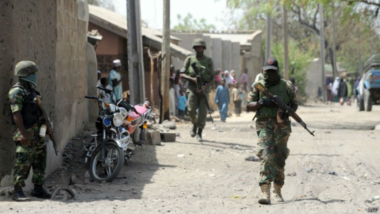 L'archevêque Ignatius Kaigama met en lumière l'inefficacité de l'armée nigériane face au groupe islamiste armé.