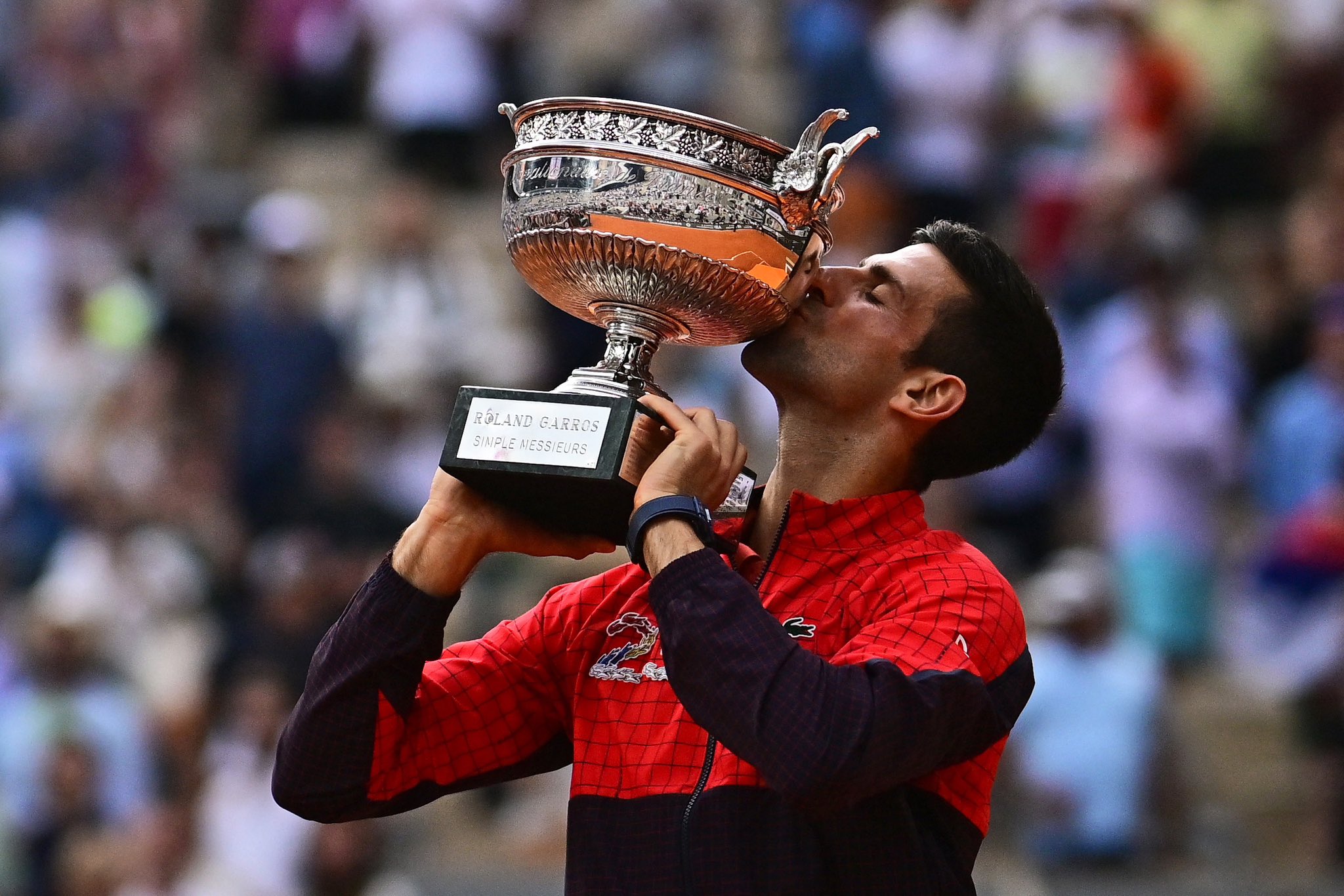 Tennis: Djokovic retrouve sa place de numéro 1 mondial, Nadal disparaît du top 100