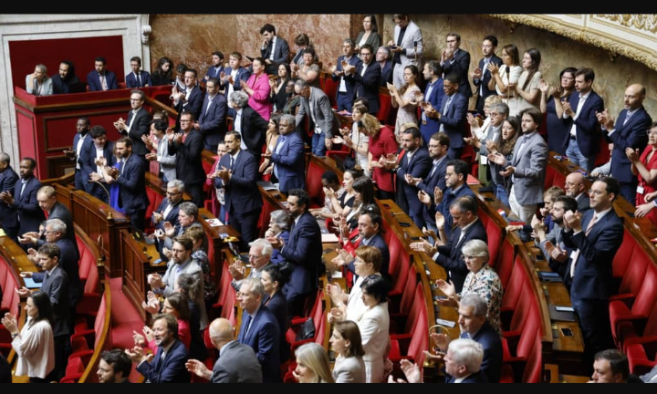 France: rejet de la motion de censure déposée par la Nupes à l'Assemblée