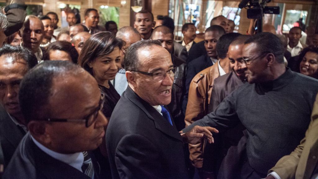 Kolo Roger (photo) avait donné la démission de son gouvernement le 12 janvier 2015. AFP PHOTO / RIJASOLO