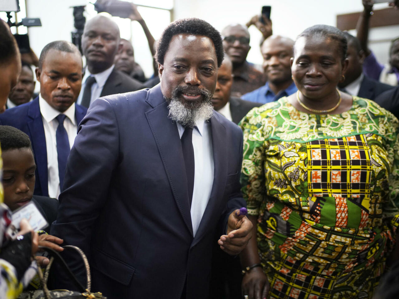 RDC: longtemps silencieux, Joseph Kabila renoue le contact avec sa famille politique
