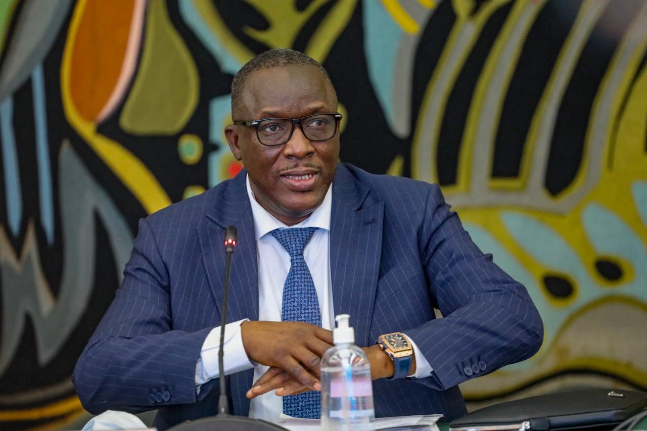Grève des syndicats du moyen secondaire: Cheikh Oumar Anne désamorce la crise 
