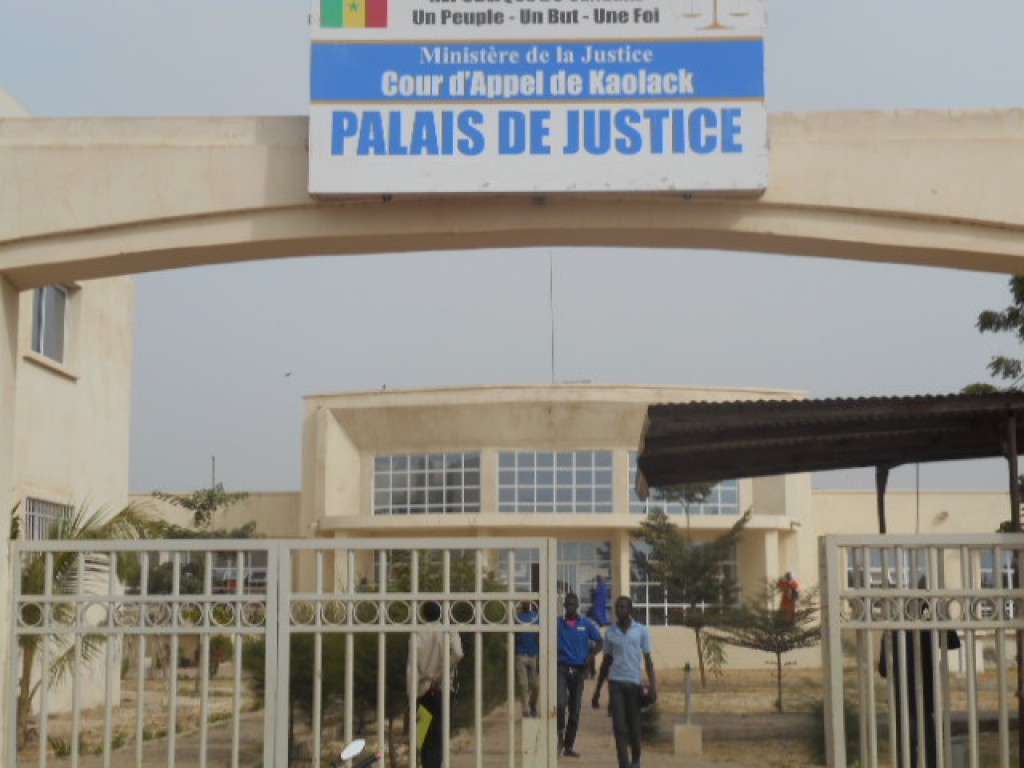 Affaire de meurtre familial à Gandiaye : 15 ans de réclusion pour le père et son fils complice