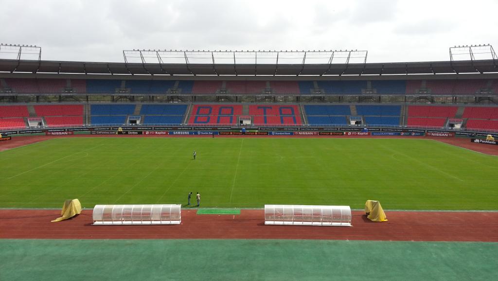 Le stade de Bata, à la veille du match d'ouverture de la CAN 2015. Médard Chablaoui / RFI
