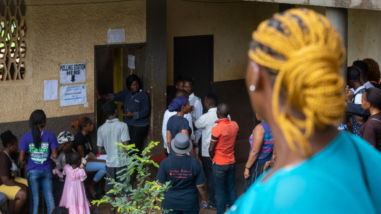Élections générales en Sierra Leone: une journée de vote dans «une paix relative»