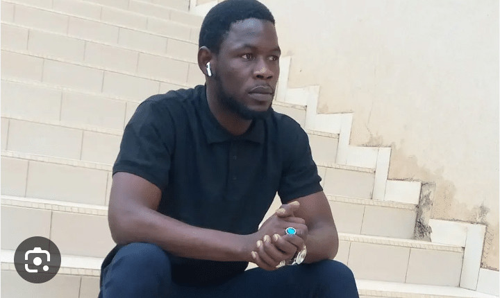 Pavillon spécial : Pape Abdoulaye Touré évacué en urgence à l'hôpital après une chute dans les toilettes
