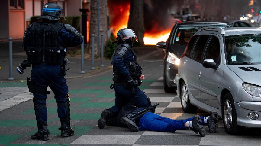 France: 875 personnes interpellées dans la nuit de jeudi à vendredi rapporte le ministère de l'Intérieur