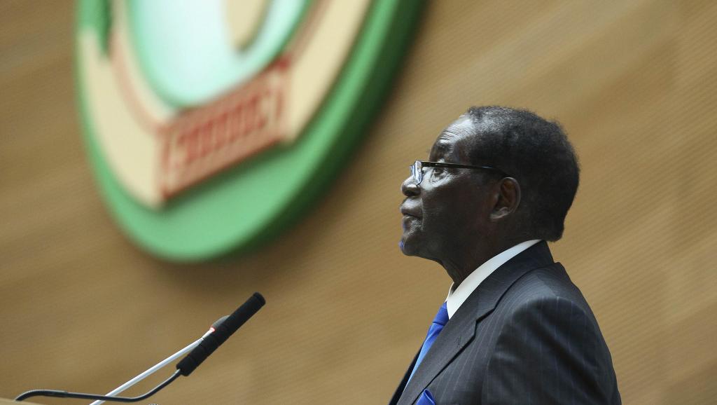 Le président zimbabwéen Robert Mugabe, à la tribune de l’Union africaine, en Ethiopie le 30 janvier 2015. REUTERS/Tiksa Negeri
