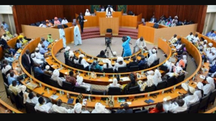 Assemblée nationale : le projet de loi portant révision de la Constitution adopté