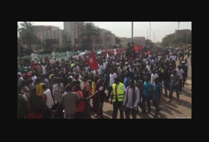 Burkina Faso: manifestation de jeunes après «l’enlèvement» de l’ex-député et maire de Komsilga