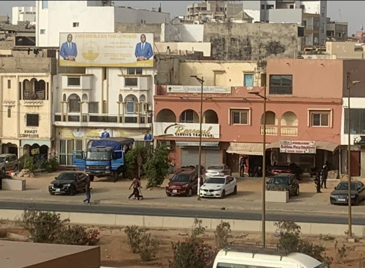 VDN: Les sièges du Pastef et du PRP barricadés