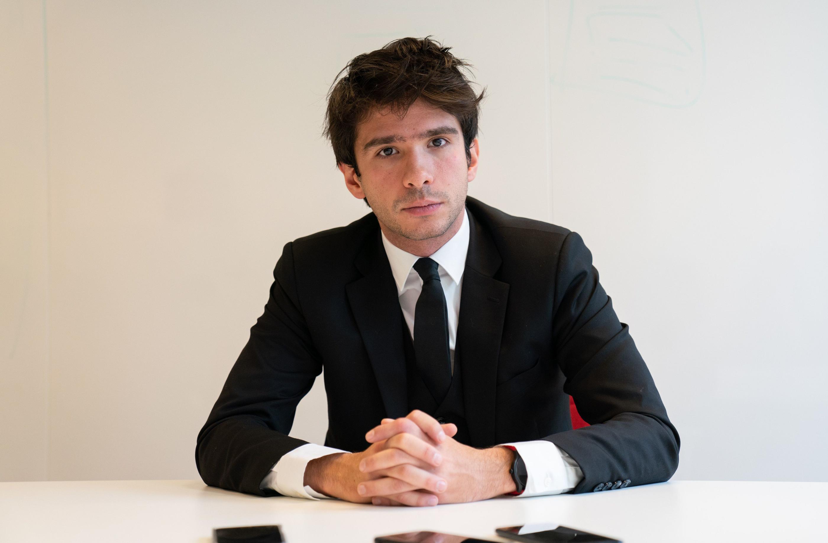 Juan Branco « refuse de boire et de s’alimenter » (Me Ciré Clédor Ly)