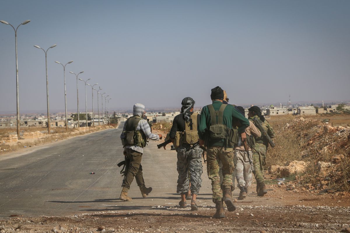 Syrie: au moins 23 soldats du régime ont été tués par le groupe EI dans l'Est (ONG)