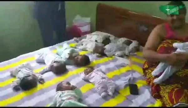 Cameroun : une femme nigériane donne naissance à 9 bébés