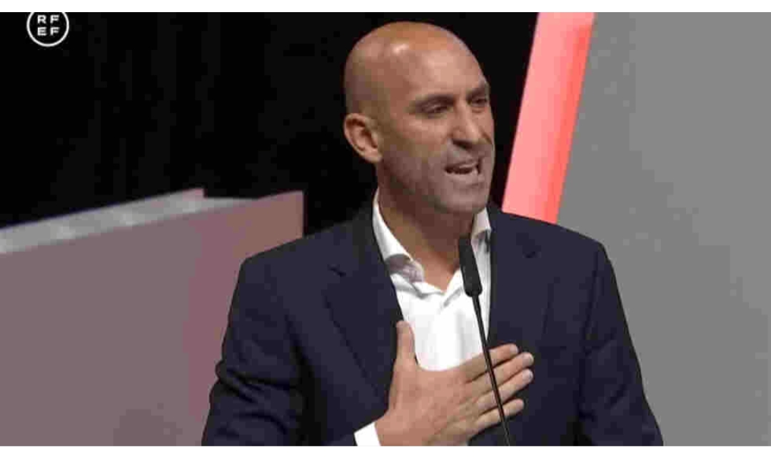 Espagne: Luis Rubiales suspendu provisoirement par la Fifa après son baiser forcé