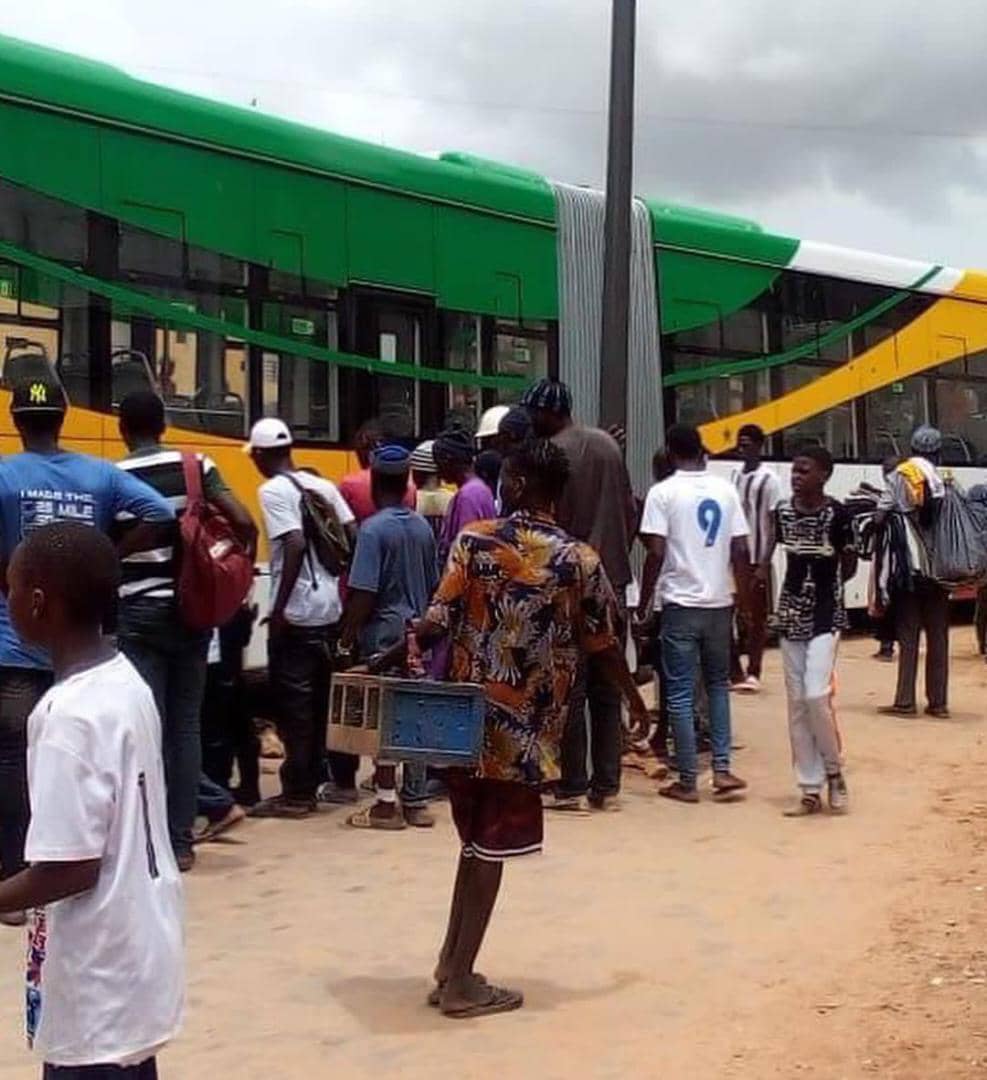 Grand Yoff : dérapage spectaculaire du Bus BRT