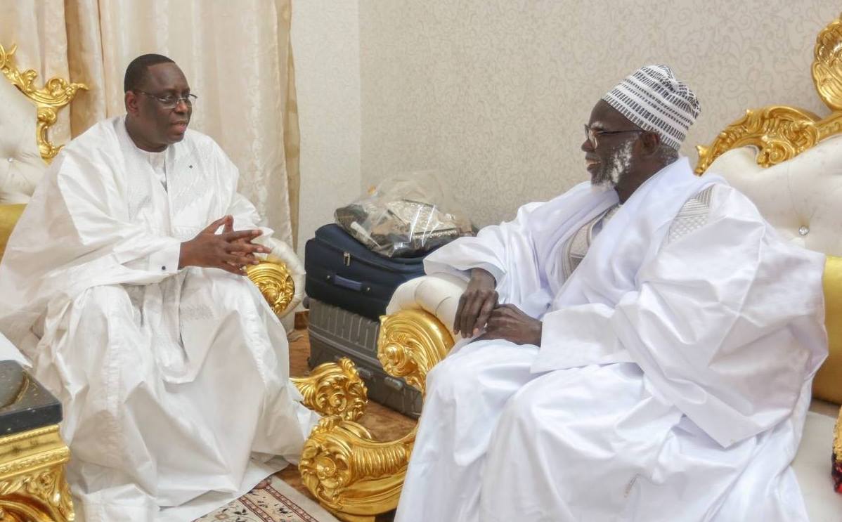 Touba : devant le khalife, Macky Sall promet de protéger le pays contre tout chaos jusqu’à…