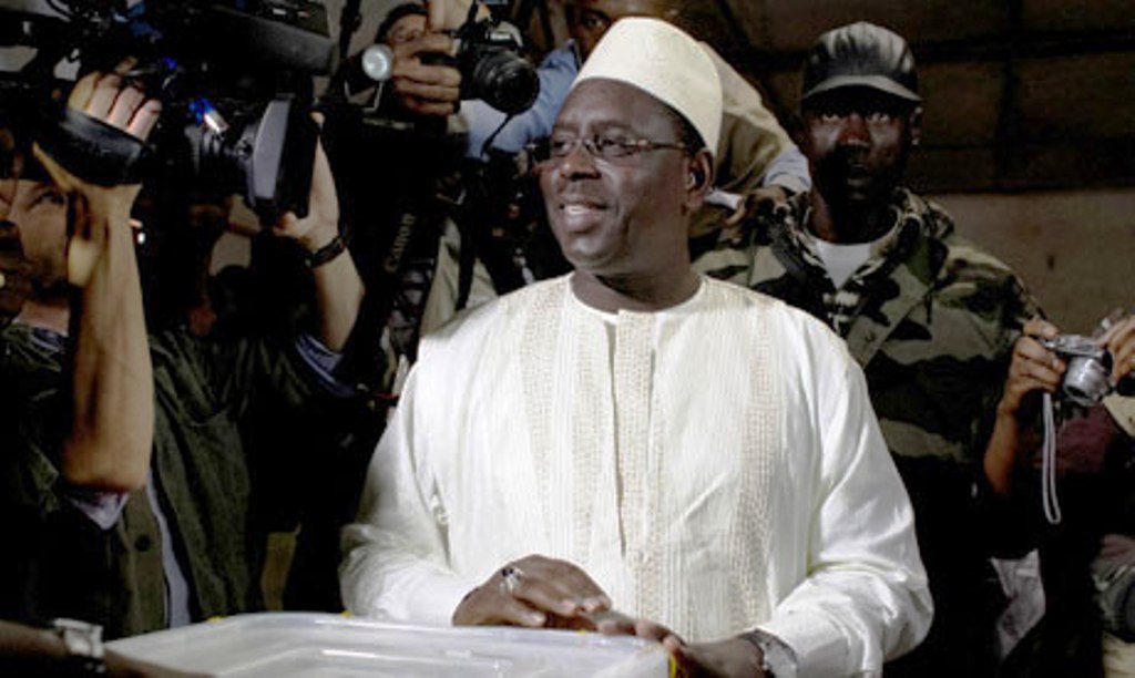 Macky Sall débauche 11 maires et Bacaye Diop sur le chemin de l'Apr !