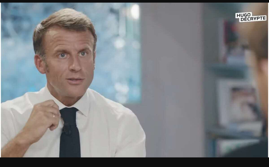 France: Macron favorable à des «expérimentations» et une «évaluation» d'une «tenue unique» à l'école