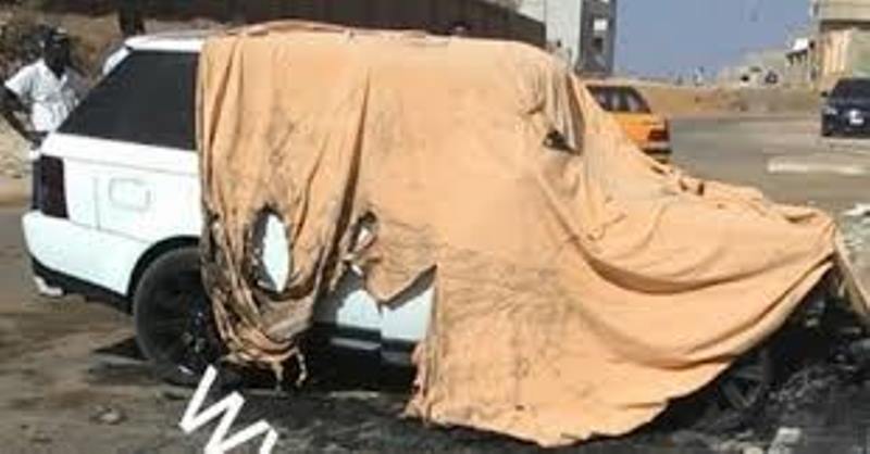  La Range Rover de Modou LO prend feu à 3 mois de son combat contre Bombardier