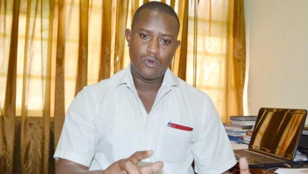 Le président de l’UBJ (Union des journalistes burundais), Alexandre Niyungeko, a salué le vote par l'Assemblée nationale d'une loi qui abroge l'essentiel des mesures liberticides à l'encontre des journalistes, le 4 mars 2015.