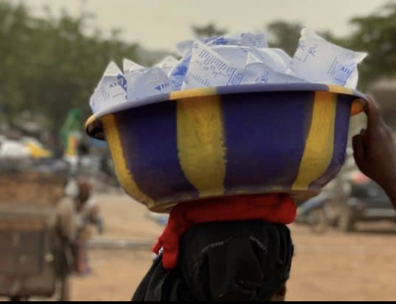 Dispute entre deux vendeuses de sachets d'eau: l’une d’entre elle condamnée à 20 jours de prison
