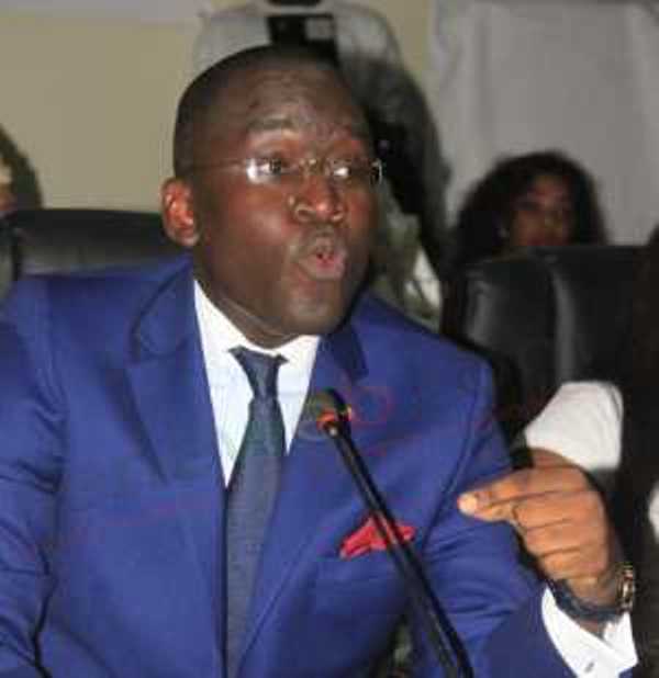 «Comment peut-on parler de regroupement des libéraux et…», Aliou Sow