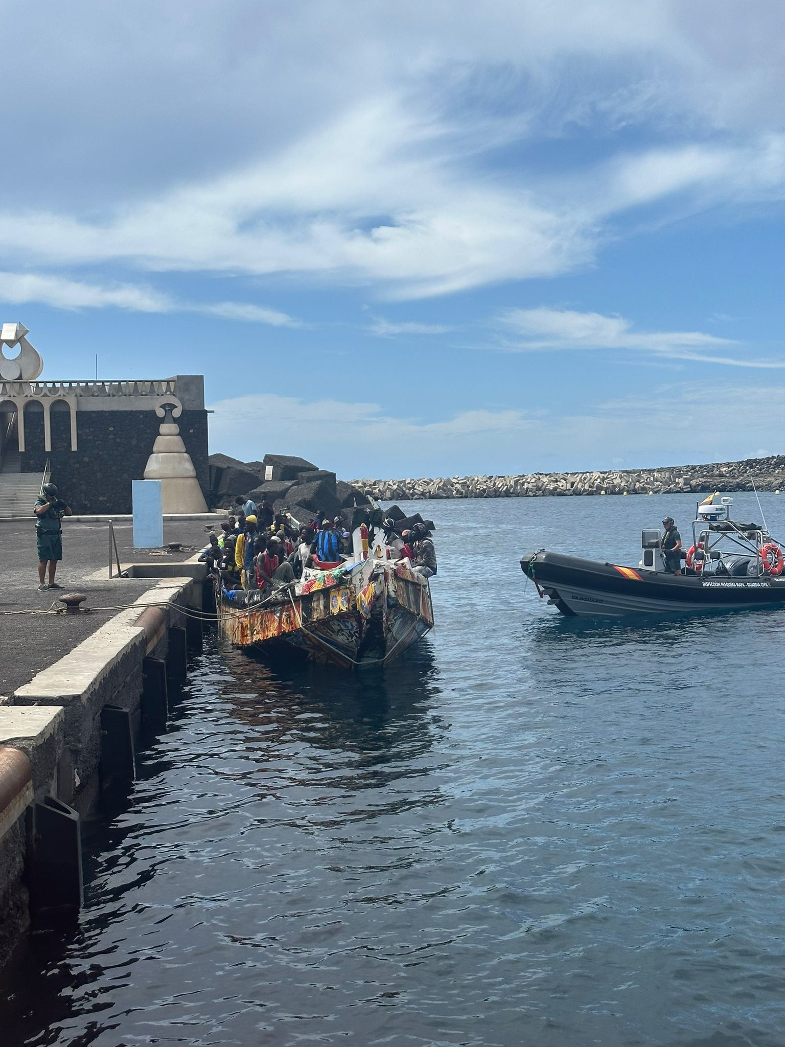 HUIT pirogues parties du Sénégal ont débarqué ce vendredi en Espagne avec 783 migrants
