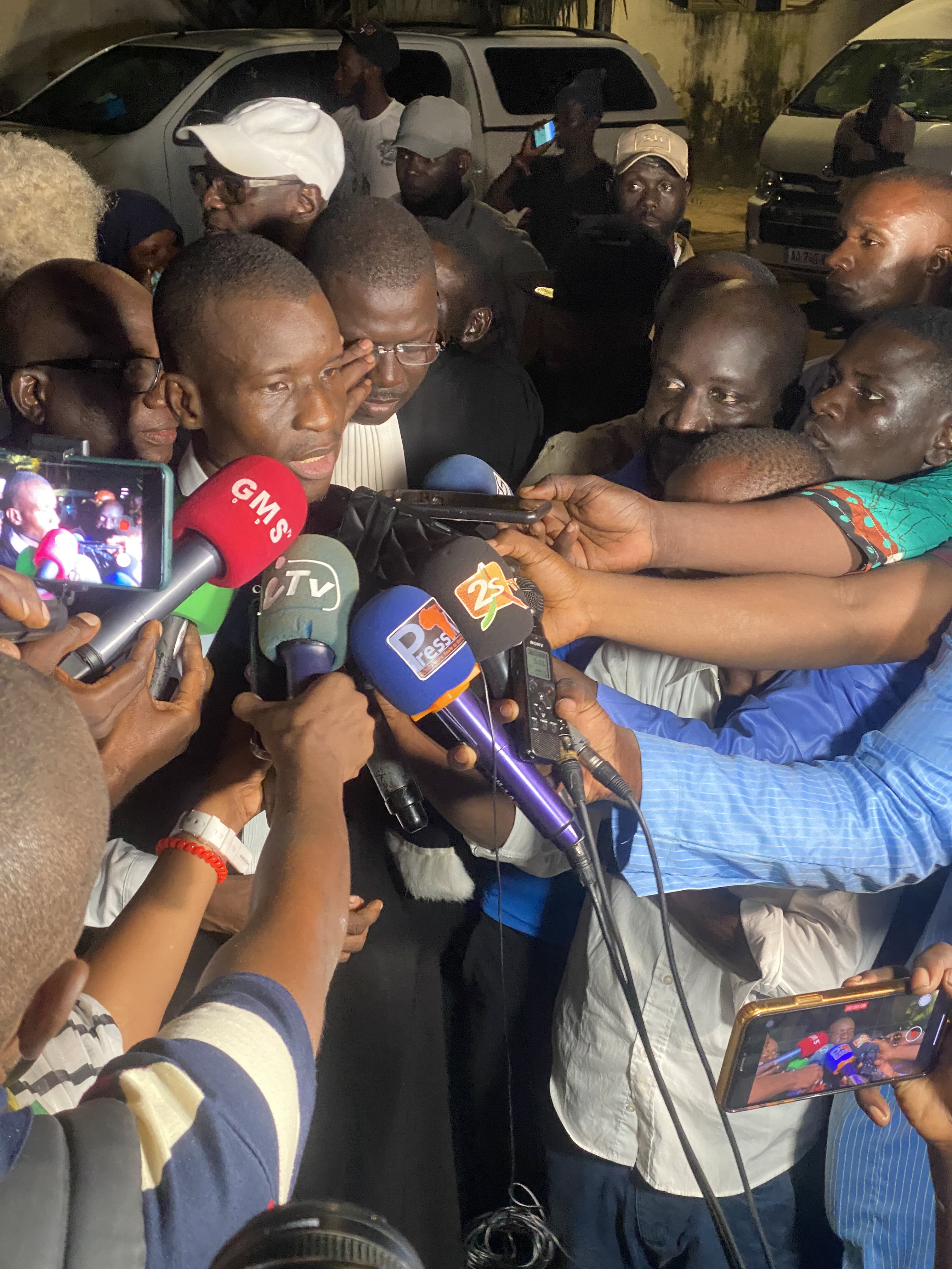 Réenchanter la démocratie et l'État de droit. (Par KG)