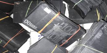 Trafic de billets noirs à Keur Massar: 3,6 milliards de Fcfa saisis par la gendarmerie 