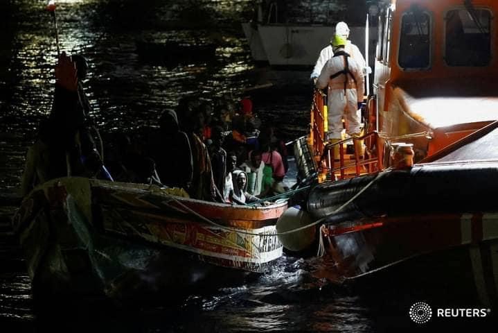 Plus de 500 migrants partis du Sénégal ont accosté ce samedi à El Hierro: 4 décès et plusieurs personnes évacuées à l’hôpital