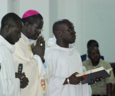 Baptême chrétien : ses principaux effets expliqués par Mgr Benjamin Ndiaye