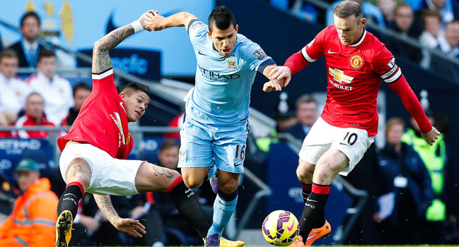 Le derby mancunien captive Chelsea et Arsenal