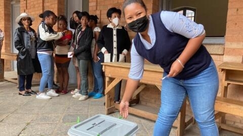 Présidentielle à Madagascar: affluence modérée ce matin dans des bureaux de vote du centre-ville d’Antananarivo
