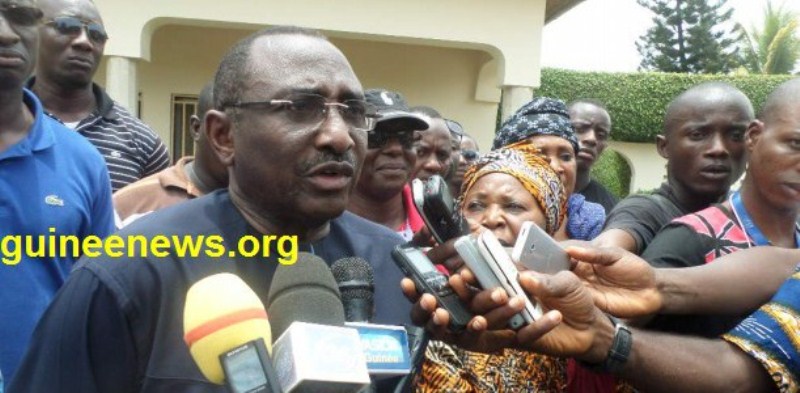 Sydia Touré au chevet des blessés, dénonce la bavure policière