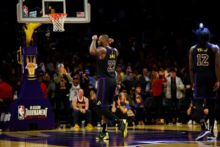 Coupe NBA : LeBron James porte les Lakers en demi-finales