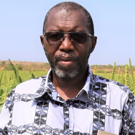 Différend entre Oumar Sall et des membres de la Tidjiania: Ne faites pas porter un turban au Juge laïc ! Par Ass Mademba Ndiaye