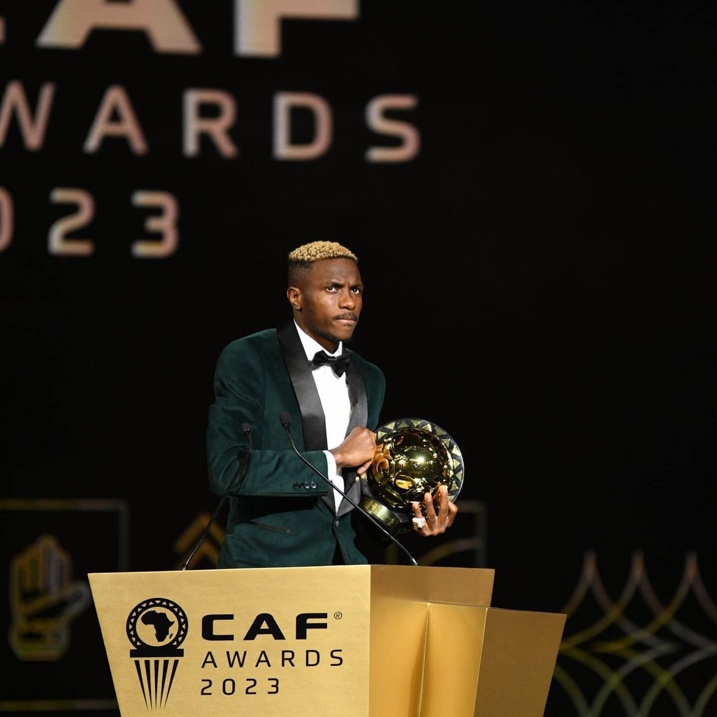 CAF Awards 2023 : Victor Osimhen élu meilleur footballeur africain de l’année