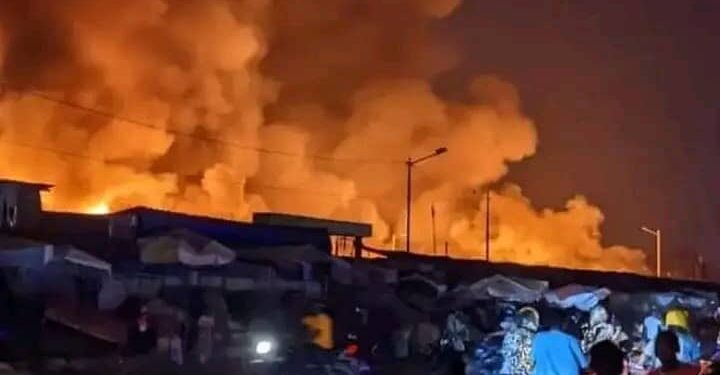 Togo: la marché d'Agoé Assiyéyé ravagé par les flammes d'un violent incendie