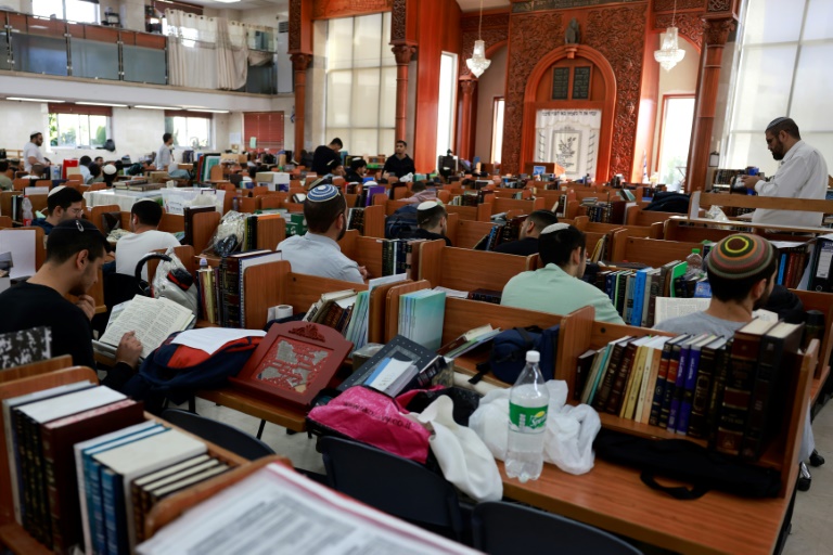 Un Noël sombre à Bethléem alors que les bombardements à Gaza ne connaissent pas de trêve