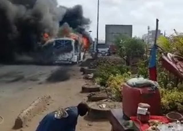 Affaire bus incendié à Yarakh: l'un des suspects en fuite auditionné le 12 avril aux Etats-Unis 