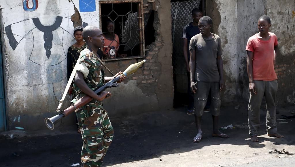 Burundi: l'arrestation de 3 généraux putschistes en direct