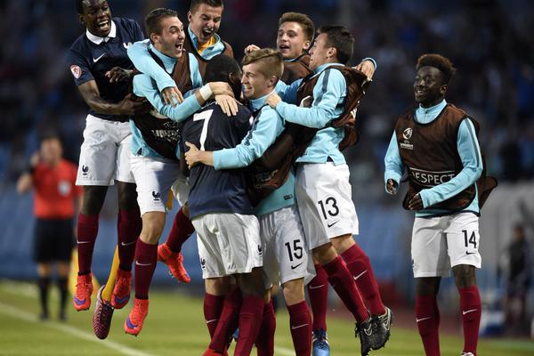 Football: la France sacrée championne d'Europe des moins de 17 ans